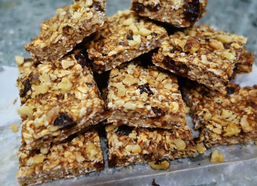 Banana Raisin Oat Bars 