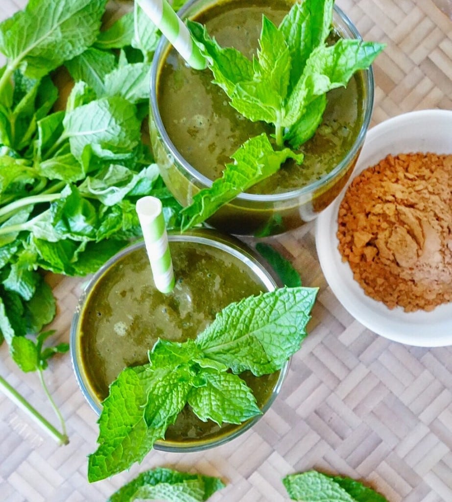 Healthy Mint Chocolate Smoothie