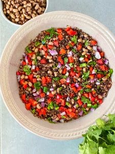 Black-Eyed Pea Quinoa Salad - MegUnprocessed